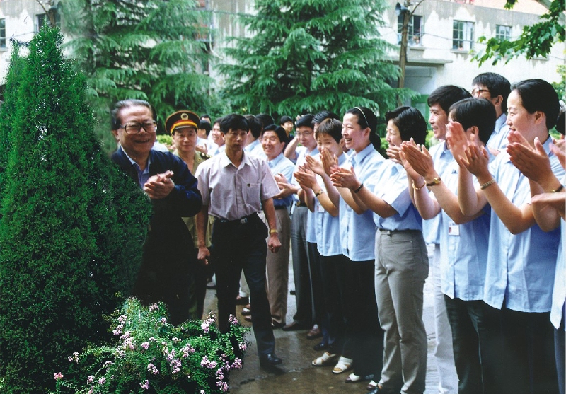 1999江泽民总书记视察征途国际